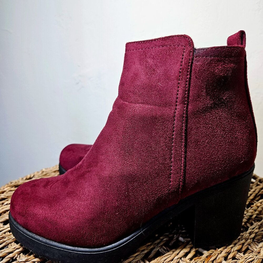 DREAM PAIRS Burgundy Ankle Boots, Women's size 8